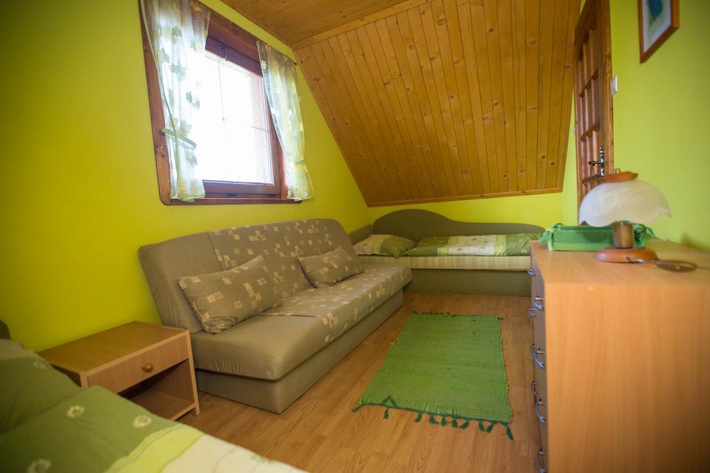Chata Benusovce Liptovský Trnovec Exteriör bild