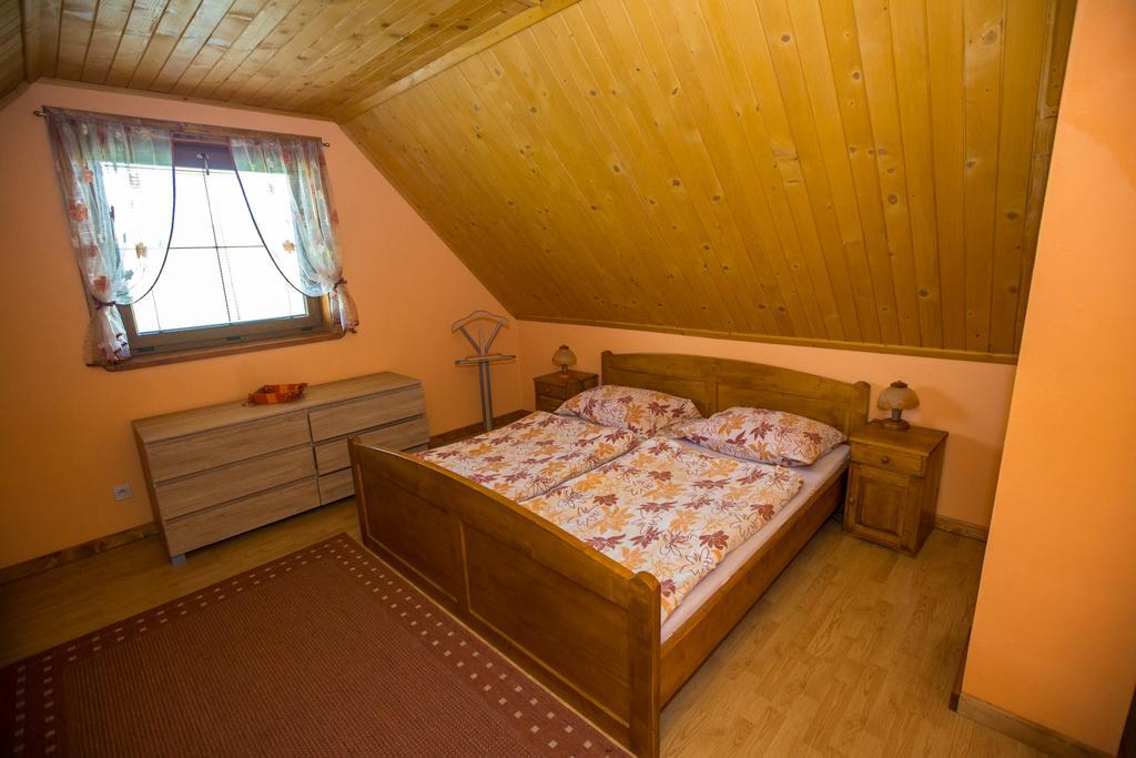 Chata Benusovce Liptovský Trnovec Exteriör bild