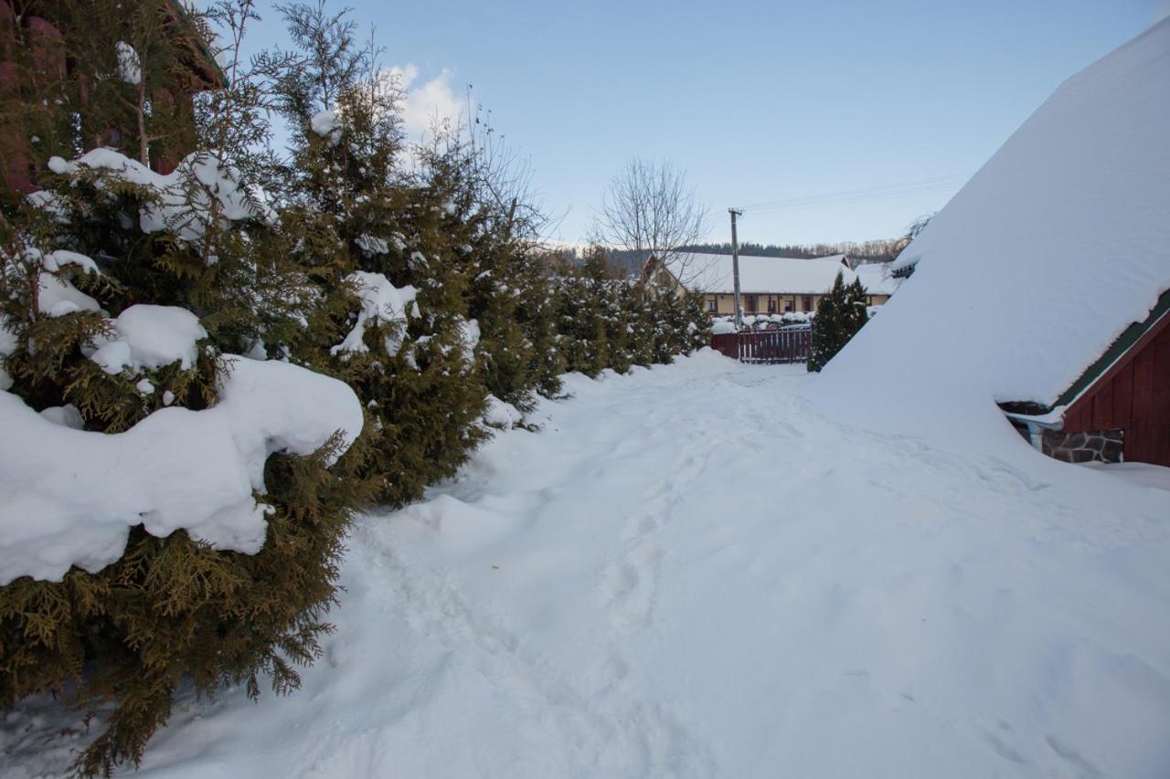 Chata Benusovce Liptovský Trnovec Exteriör bild